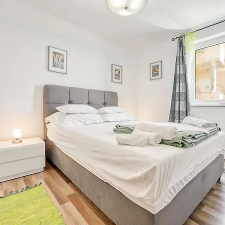 Villamar Apartmán Košljun